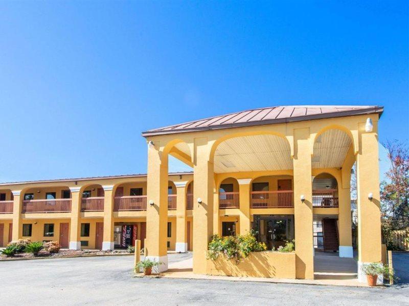 Days Inn By Wyndham Опелика Экстерьер фото